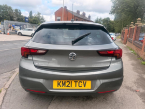 2021 Vauxhall Astra 1.2 Turbo Griffin Edition Euro 6 (s/s) 5dr in Grey — image 6