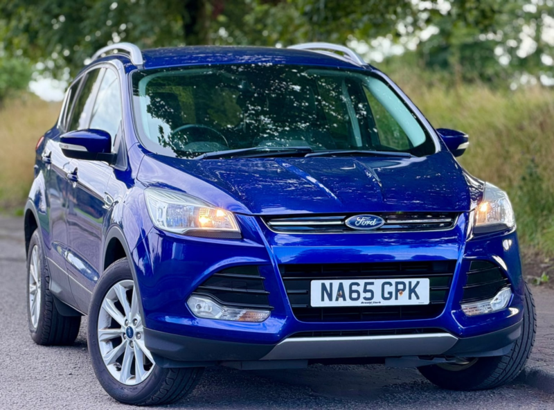 2015 Ford Kuga 1.5 T Ecoboost Titanium in Blue — image 1