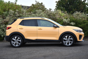 2024 Kia Stonic 1.0 T-Gdi Gt-Line SUV 5dr Petrol Dct Euro 6 (s/s) (98 Bhp) in Yellow — image 2