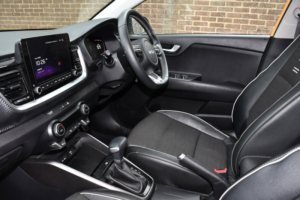 2024 Kia Stonic 1.0 T-Gdi Gt-Line SUV 5dr Petrol Dct Euro 6 (s/s) (98 Bhp) in Yellow — image 4