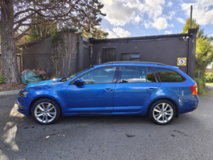 2020 Skoda Octavia 1.5 Tsi Act Se L in Blue — image 6