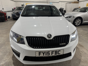 2015 Skoda Octavia 2.0 Tfsi Vrs in White — image 2