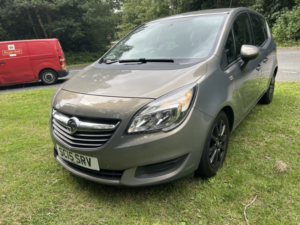 2015 Vauxhall Meriva 1.7 Cdti Exclusiv in Brown — image 4