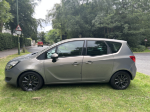 2015 Vauxhall Meriva 1.7 Cdti Exclusiv in Brown — image 5