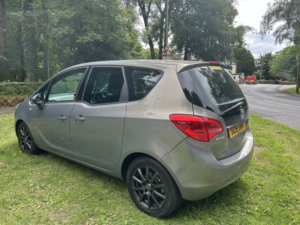 2015 Vauxhall Meriva 1.7 Cdti Exclusiv in Brown — image 6