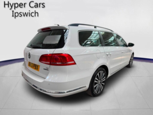 2013 Volkswagen Passat 1.6 Tdi Bluemotion Tech Highline Euro 5 (s/s) 5dr in White — image 4
