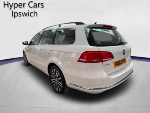2013 Volkswagen Passat 1.6 Tdi Bluemotion Tech Highline Euro 5 (s/s) 5dr in White — image 5