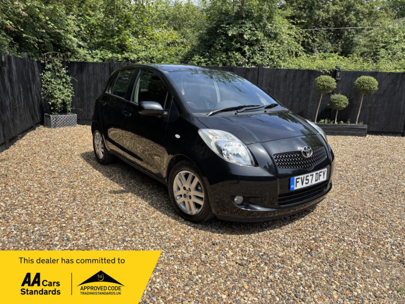 2007 Toyota Yaris 1.3 Vvt-I Tr in Black — image 1