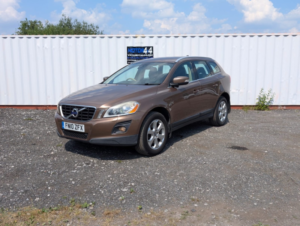 2010 Volvo Xc60 2.4 D5 Se Lux in Bronze — image 2