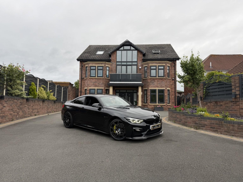 2017 BMW M4 3.0 Dct Biturbo Competition Pack + Hud + Harmon Kardon + Reverse Camera + Spec in Black — image 1