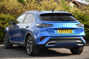 2023 Kia Xceed 1.5 T-Gdi Gt-Line S SUV 5dr Petrol Manual Euro 6 (s/s) (158 Bhp) in Blue — image 3