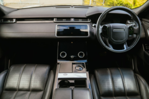 2018 Land Rover Range Rover Velar 2.0 D240 R-Dynamic Hse SUV 5dr Diesel Auto 4WD Euro 6 (s/s) (240 Ps) in Black — image 2