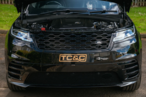 2018 Land Rover Range Rover Velar 2.0 D240 R-Dynamic Hse SUV 5dr Diesel Auto 4WD Euro 6 (s/s) (240 Ps) in Black — image 5