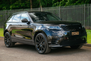 2018 Land Rover Range Rover Velar 2.0 D240 R-Dynamic Hse SUV 5dr Diesel Auto 4WD Euro 6 (s/s) (240 Ps) in Black — image 6