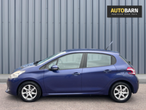 2013 Peugeot 208 1.4 Vti Active Hatchback 5dr Petrol Manual Euro 5 (95 Ps) in Blue — image 6