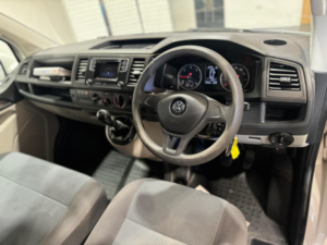 2019 Volkswagen Transporter 2.0 Tdi T30 Bluemotion Tech Trendline Fwd Swb Euro 6 (s/s) 5dr in White — image 2