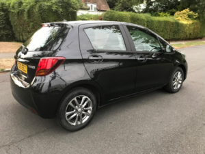 2015 Toyota Yaris 1.33 Dual Vvt-I Icon Euro 5 5dr Euro 5 in Black — image 4