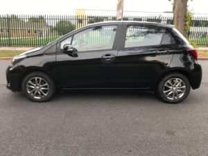 2015 Toyota Yaris 1.33 Dual Vvt-I Icon Euro 5 5dr Euro 5 in Black — image 6