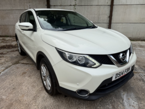 2014 Nissan Qashqai 1.5 Dci Acenta in White — image 2