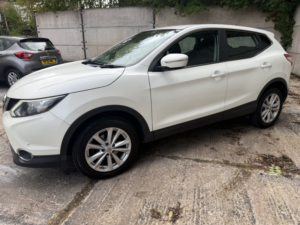 2014 Nissan Qashqai 1.5 Dci Acenta in White — image 6