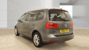 2014 Volkswagen Touran 1.6 Tdi Se Euro 5 5dr in Grey — image 3