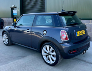 2013 MINI Hatch 1.6 Cooper S Euro 5 (s/s) 3dr in Grey — image 3
