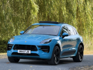 2020 Porsche Macan 2.9 T V6 Gts in Blue — image 4