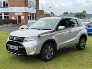 2026 Suzuki Vitara 1.4 Boosterjet Mhev Motion SUV 5dr Petrol Hybrid Auto Euro 6 (s/s) (109 Ps) in Silver — image 4