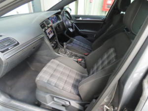 2017 Volkswagen Golf 2.0 Tdi Bluemotion Tech Gtd in Grey — image 2