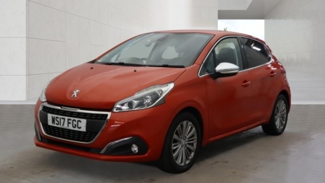 2017 Peugeot 208 1.2 Puretech Allure Orange 5dr 8 Stamps+stunning in Orange — image 1