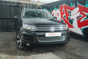 2012 Volkswagen Touareg 3.0 Tdi V6 Bluemotion Tech Se SUV 5dr Diesel Tiptronic 4WD Euro 5 (s/s) (204 Ps) in Black — image 3