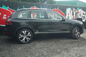 2012 Volkswagen Touareg 3.0 Tdi V6 Bluemotion Tech Se SUV 5dr Diesel Tiptronic 4WD Euro 5 (s/s) (204 Ps) in Black — image 4