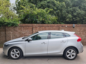 2015 Volvo V40 1.6 T4 Se Lux Nav Powershift Euro 5 (s/s) 5dr in Silver — image 4