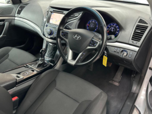 2013 Hyundai I40 1.7 Crdi Style Auto Euro 5 5dr in Silver — image 4