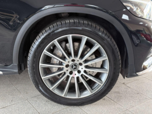 2018 Mercedes-Benz Glc 3.0 Glc350d V6 Amg Line (premium Plus) G-Tronic 4matic Euro 6 (s/s) 5dr in Black — image 2