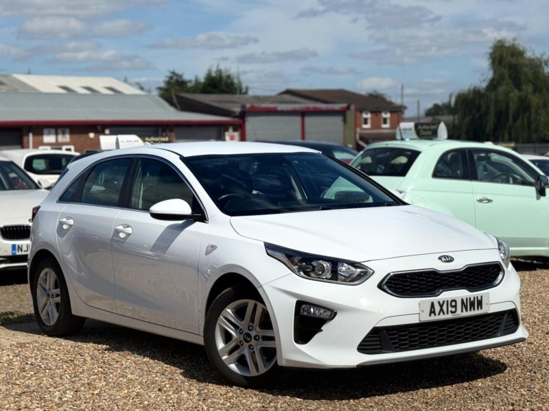 2019 Kia Ceed 1.0 T-Gdi Eco 2 Euro 6 (s/s) 5dr in White — image 1