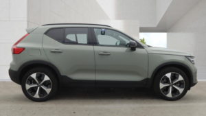 2024 Volvo Xc40 2.0 B3 Mhev Plus Dark SUV 5dr Petrol Hybrid Dct Auto Euro 6 (s/s) (163 Ps) in Green — image 2