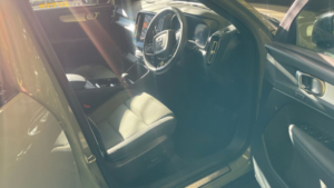 2024 Volvo Xc40 2.0 B3 Mhev Plus Dark SUV 5dr Petrol Hybrid Dct Auto Euro 6 (s/s) (163 Ps) in Green — image 4