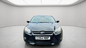 2012 Ford Focus 2.0 Tdci Titanium Powershift Euro 5 5dr in Black — image 3