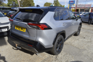2020 Toyota Rav4 2.5 Vvt-H Dynamic in Silver — image 2
