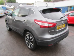 2015 Nissan Qashqai 1.2 Dig-T Tekna in Grey — image 5