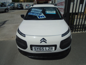 2015 Citroen C4 Cactus 1.6 Bluehdi Feel Hatchback 5dr Diesel Manual Euro 6 (s/s) (100 Ps) in White — image 2