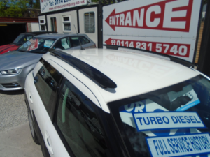 2015 Citroen C4 Cactus 1.6 Bluehdi Feel Hatchback 5dr Diesel Manual Euro 6 (s/s) (100 Ps) in White — image 4