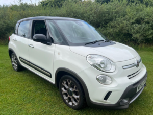 2013 Fiat 500l 1.3 Multijet Trekking in White — image 2