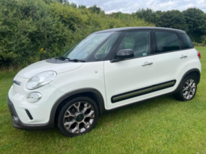 2013 Fiat 500l 1.3 Multijet Trekking in White — image 4