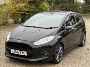 2016 Ford Fiesta 1.0 T Ecoboost St-Line in Black — image 4