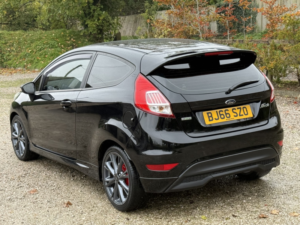 2016 Ford Fiesta 1.0 T Ecoboost St-Line in Black — image 6