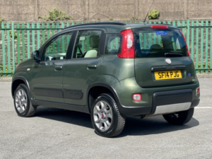 2014 Fiat Panda 1.3 Panda 4x4 1.3 Multijet 75 Bhp 4x4 in Green — image 2