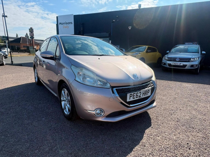 2012 Peugeot 208 1.4 Vti Active Euro 5 5dr in Pink — image 1