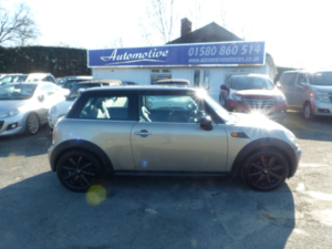 2007 MINI Hatch 1.6 Cooper Hatch in Bronze — image 3